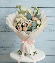 Букет цветов из:  Розы и Лизиантусы в Морках