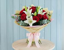 Букет цветов из:  Лилии и Розы в Морках