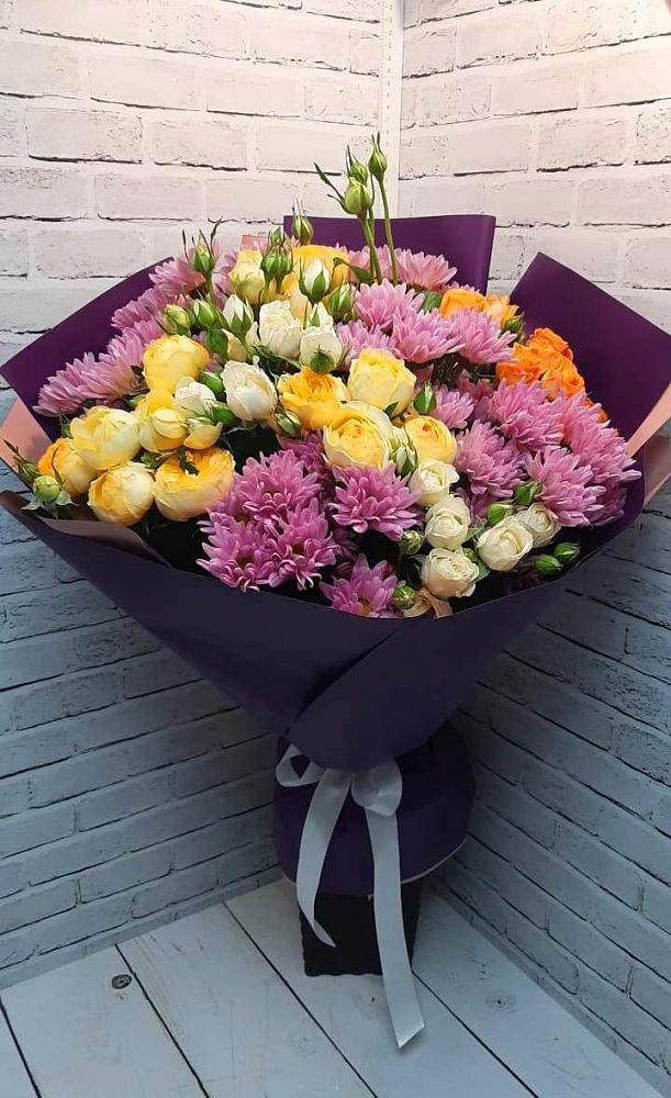 Букет цветов из: Хризантемы и Розы в Морках