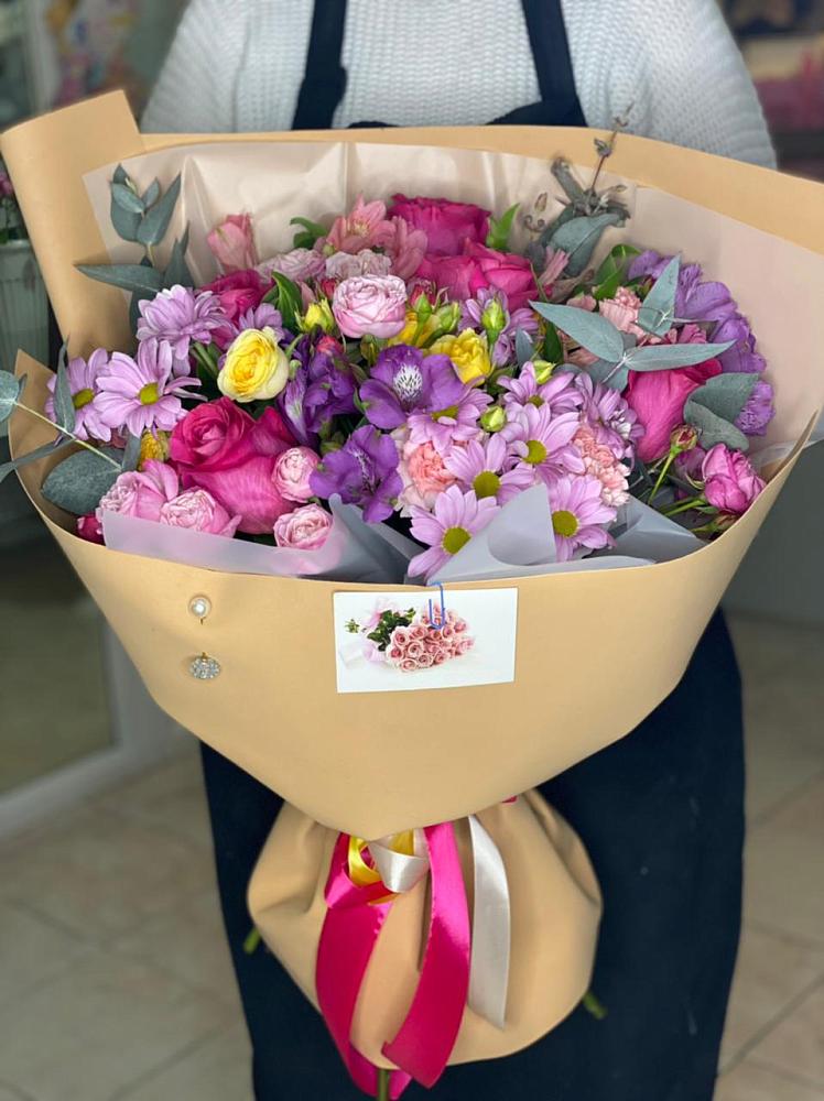 Букет цветов из: Хризантемы, Гвоздики и Альстромерии в Морках