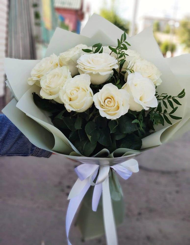 Букет Белые розы Проуд в Морках
