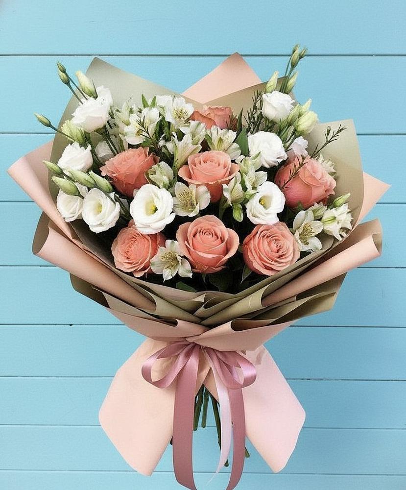Букет цветов из: Розы, Альстромерии и Лизиантусы в Морках
