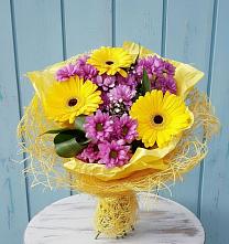 Букет цветов из:  Хризантемы и Герберы #REPLACE_PRED# Морках