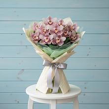 Букет цветов из:  Орхидеи и Розы в Морках