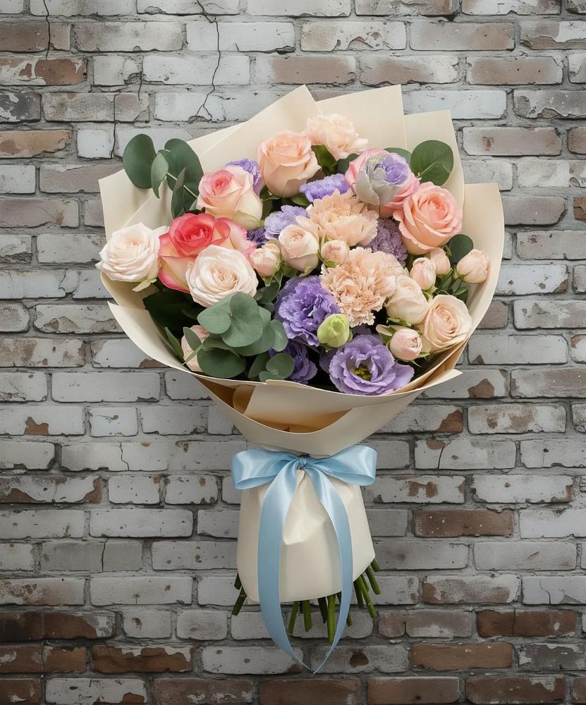 Букет цветов из: Розы, Лизиантусы и Гвоздики в Морках