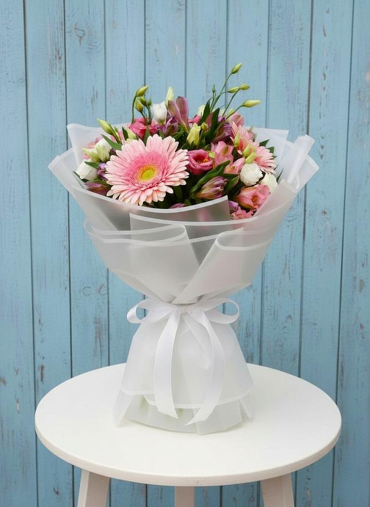 Букет цветов из: Герберы, Альстромерии и Лизиантусы в Морках