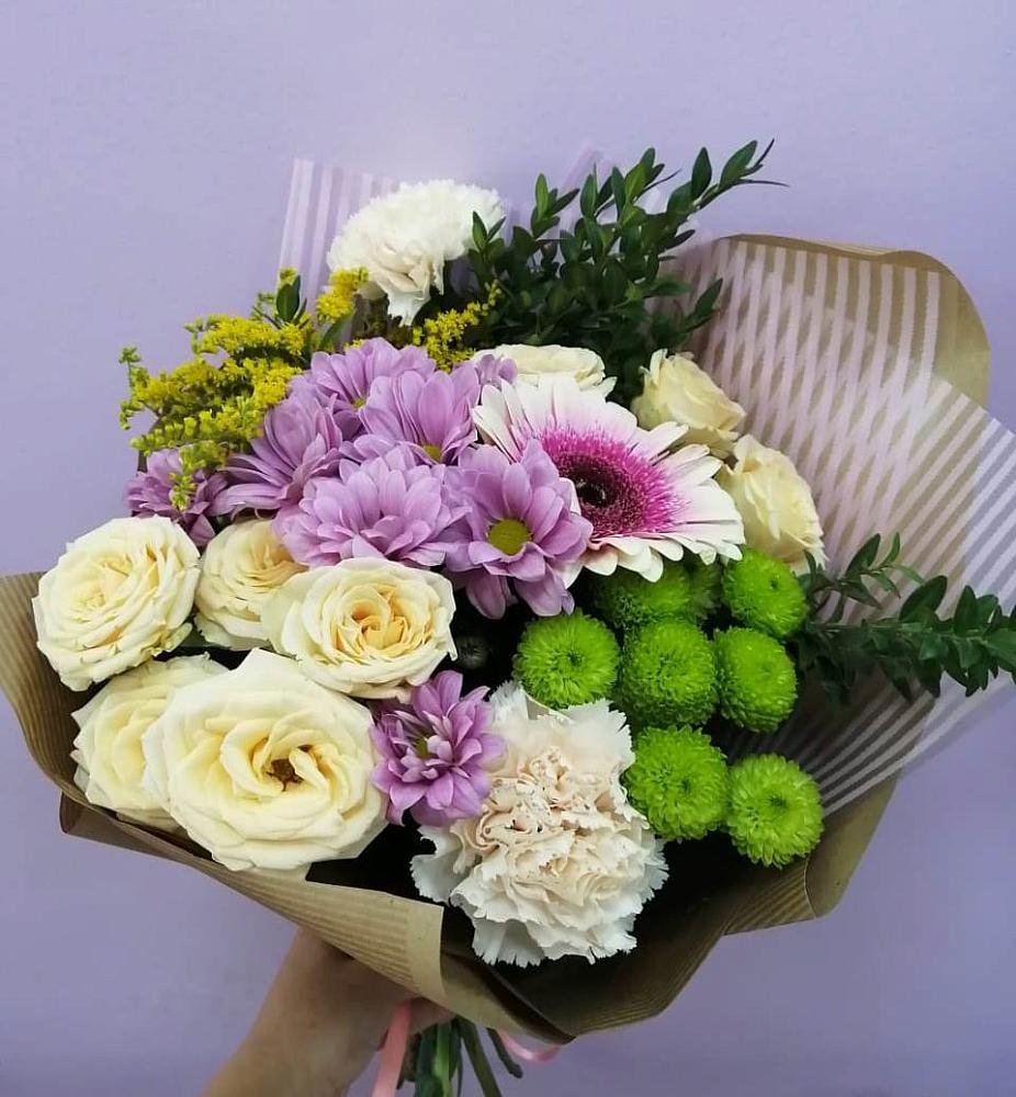 Букет цветов из: Хризантемы, Розы, Гвоздики и Герберы в Морках