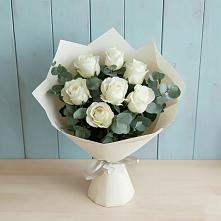 Букет Белые розы в Эвкалипте в Морках