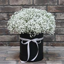 Цветочная композиция из Гипсофила в шляпной коробке в Морках